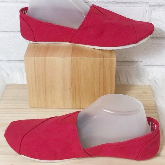 Charles Albert Red Josie Flat Canvas Slip-On Shoes Women's Size 8 - Picture 6 of 6